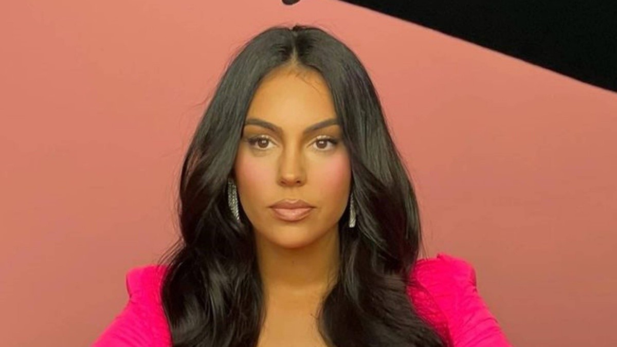 Georgina Rodríguez eleva la imaginación de Cristiano Ronaldo con su escultural silueta