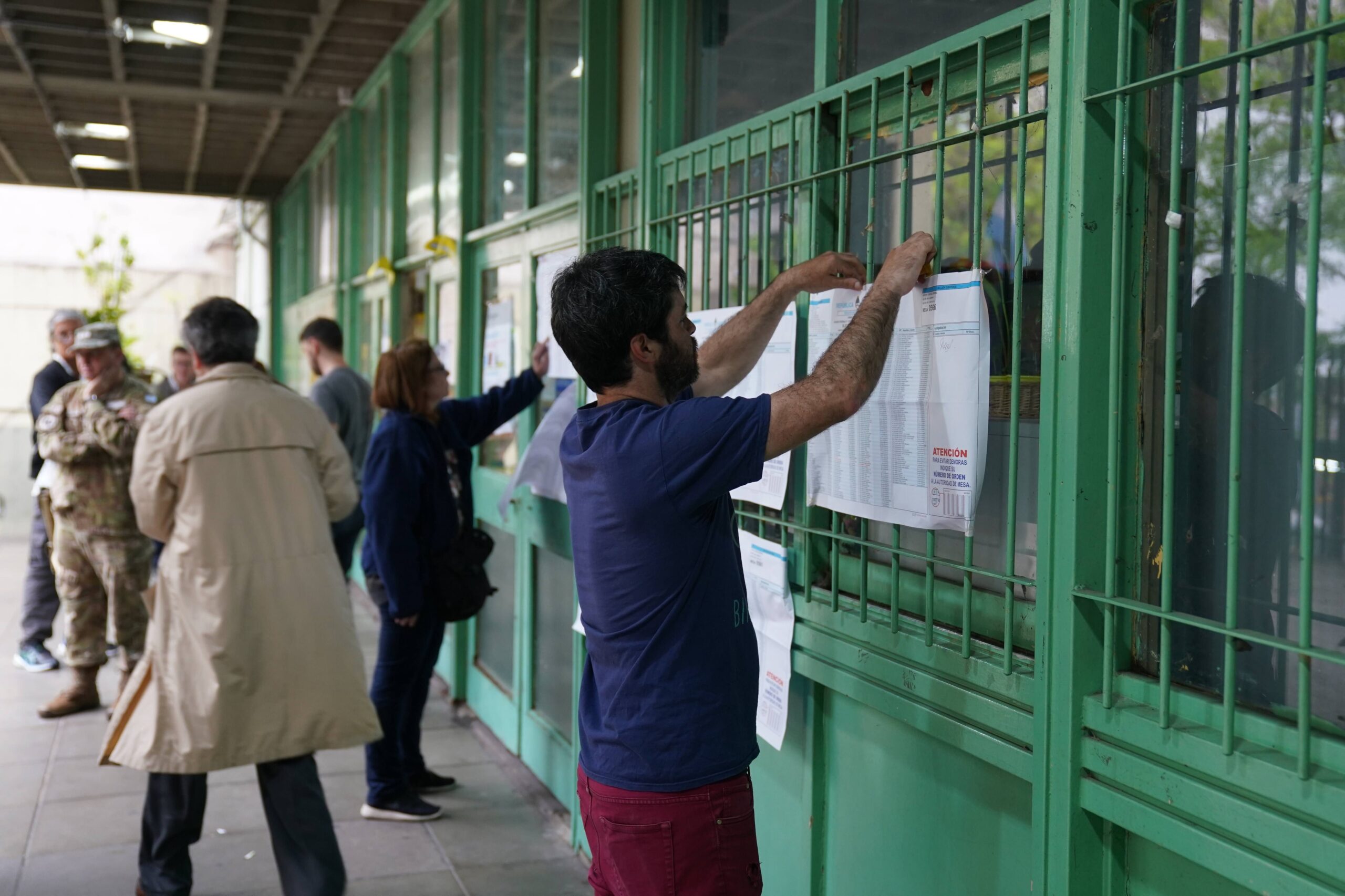 Minuto a minuto del balotaje en Argentina: votó el 62% del padrón y faltan dos horas para el cierre